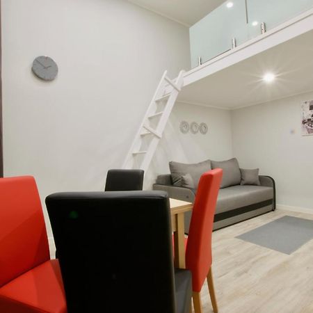 בודפשט Standard Apartment By Hi5 - Csengery 3 מראה חיצוני תמונה
